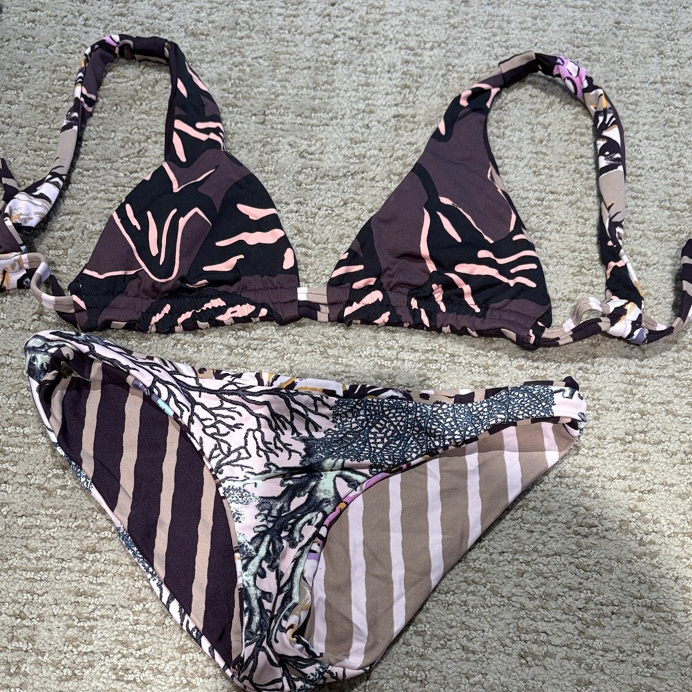 Colorful Patterned Bikini Set - Picture 3 of 3